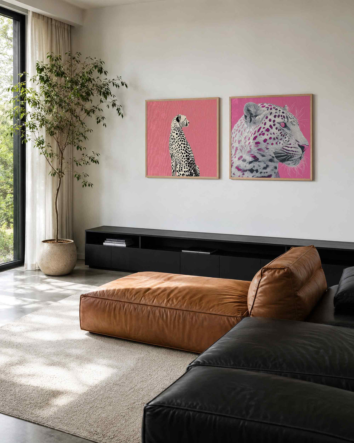 Interieurpresentatie van een tweedelige vierkante posterset met gepard portretten