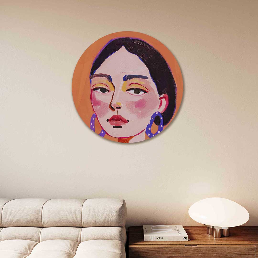Portret met grote oorbellen Muurcirkel