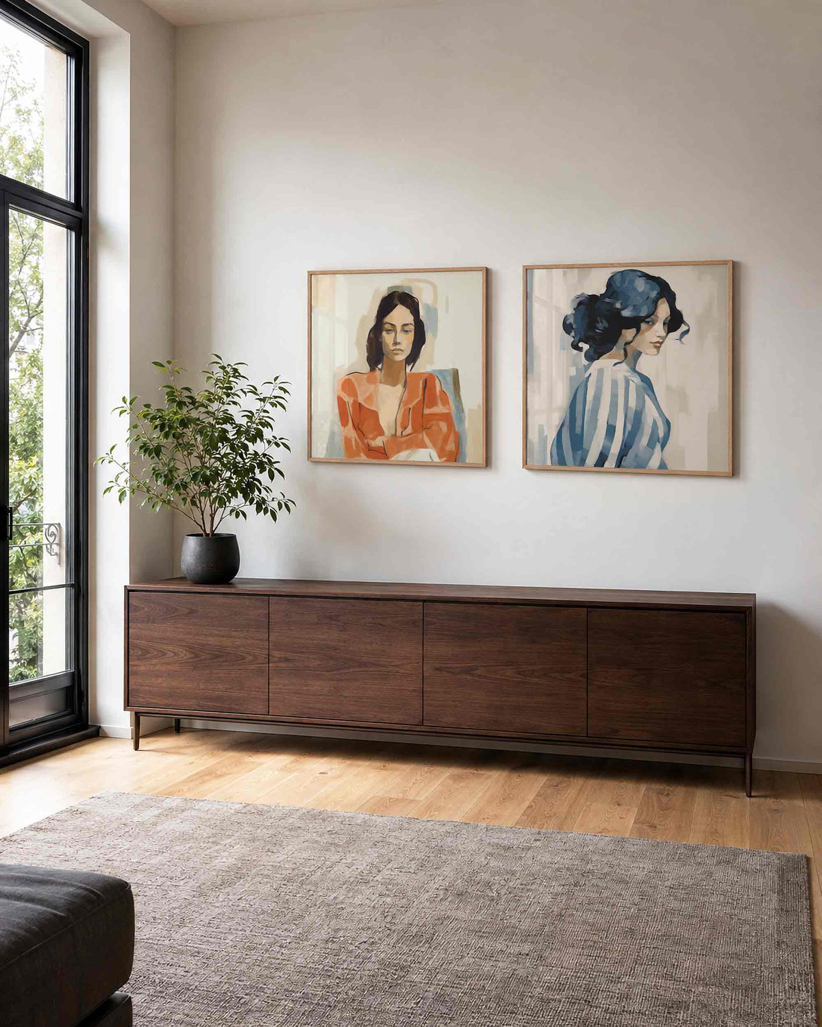 Interieurpresentatie van een tweedelige vierkante posterset met portretten van vrouwen