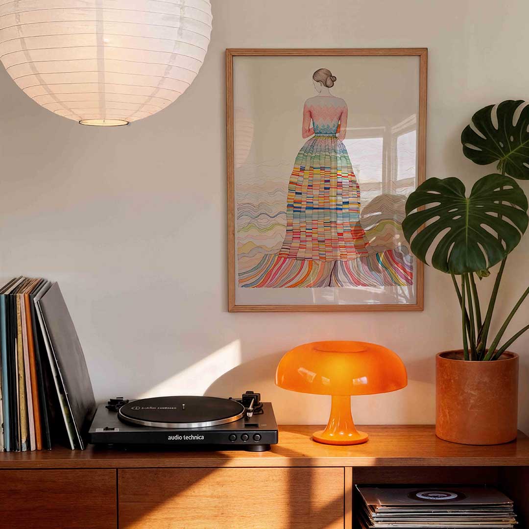 Vrouw met kleurrijke jurk Poster