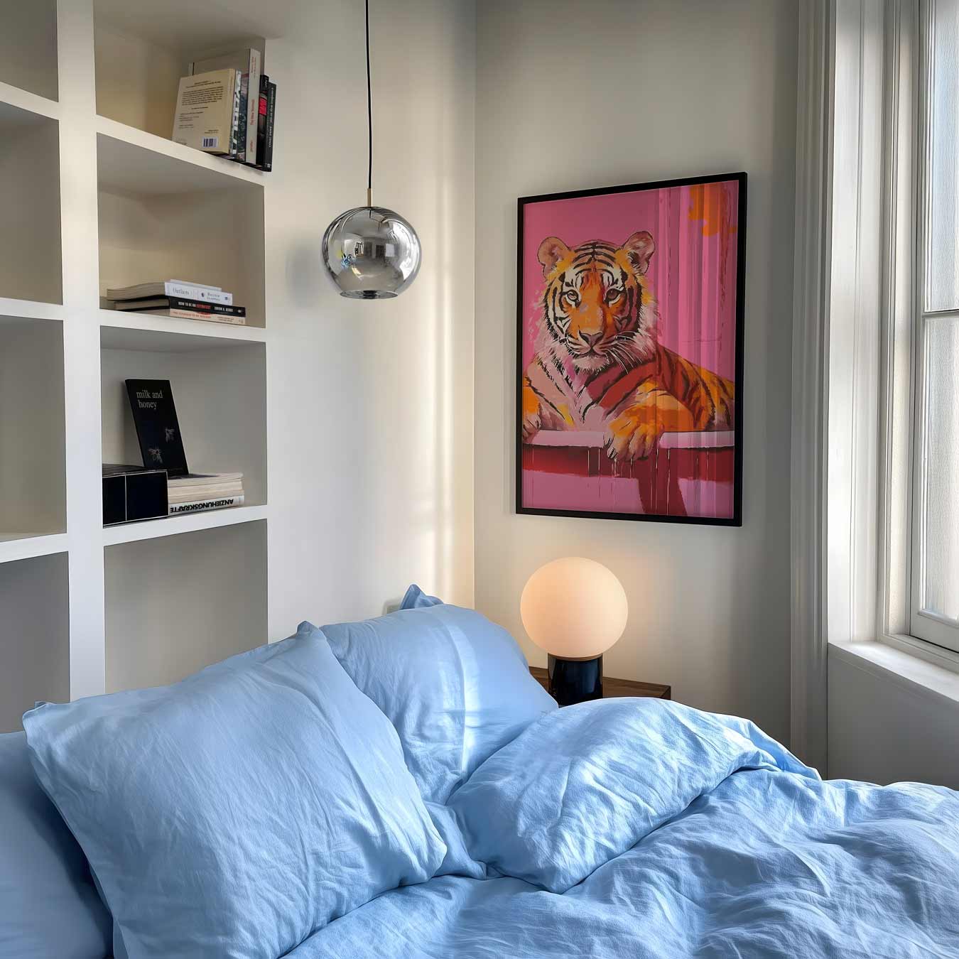 Vrolijke Tijger op Roze Achtergrond Poster-WallArtistic