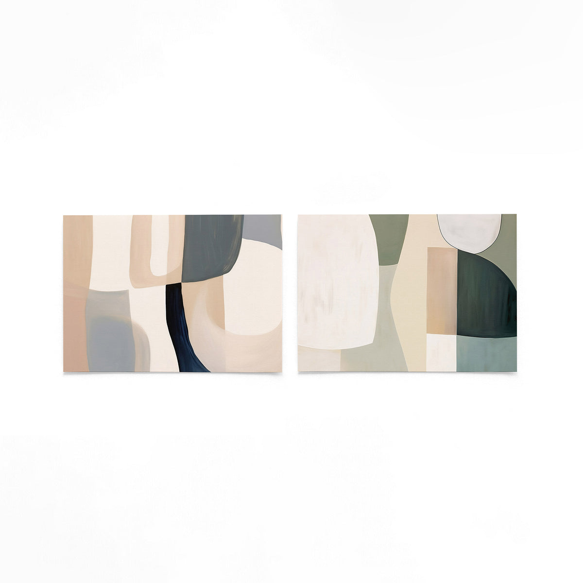 Twee liggende posters met zachte, vloeiende lijnen en fijne kleurvlakken in beige, blauw op een gebroken witte achtergrond