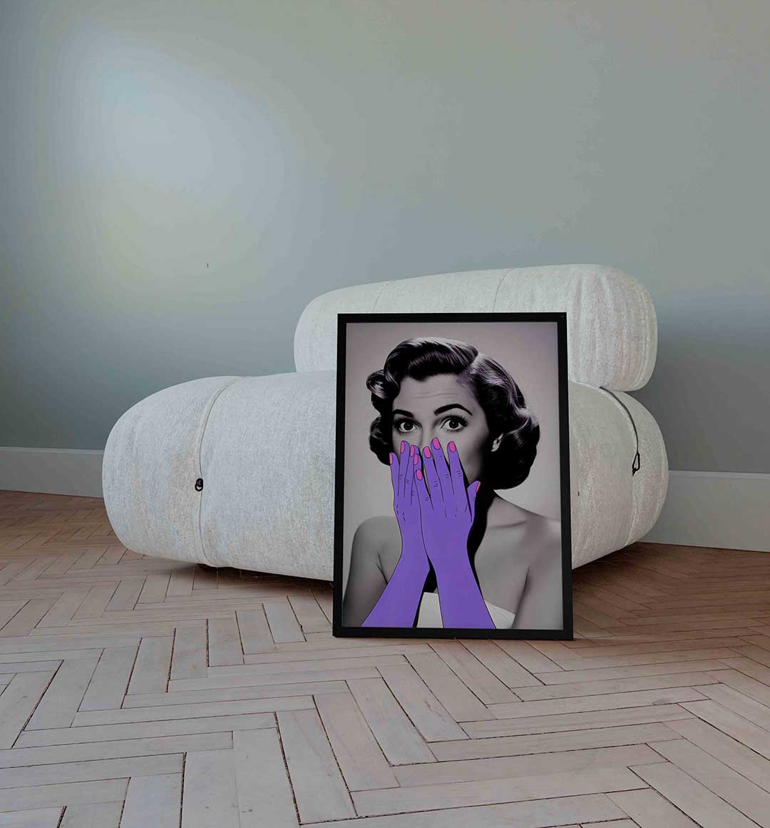 Vrouw met paarse handen Poster