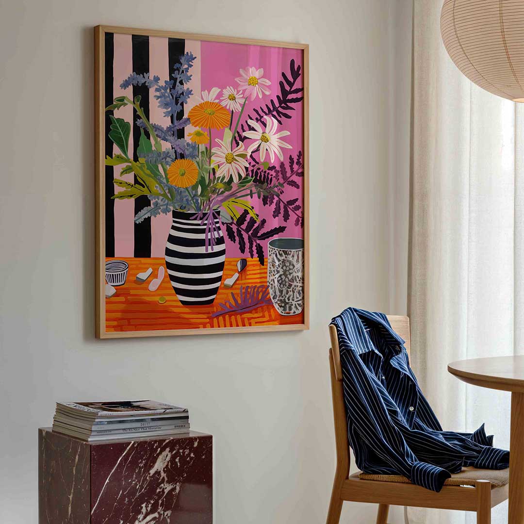 Bloemen in gestreepte vaas Poster