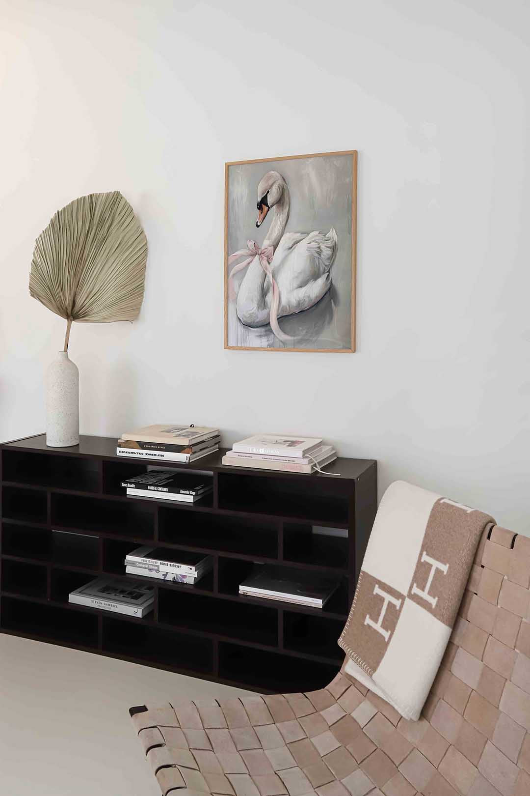 Zwaan met roze strik Poster