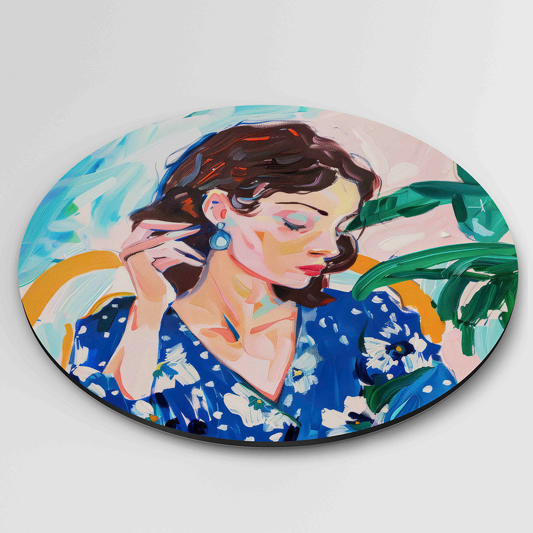Vrouw met blauwe jurk Muurcirkel